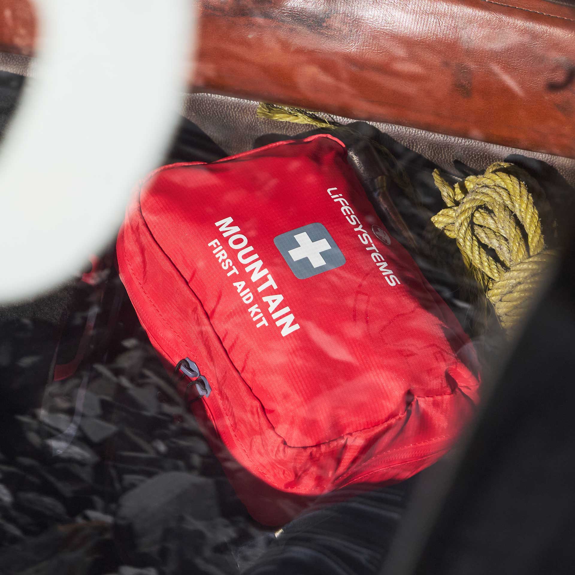 Mountain First Aid Kit - variant[Red]