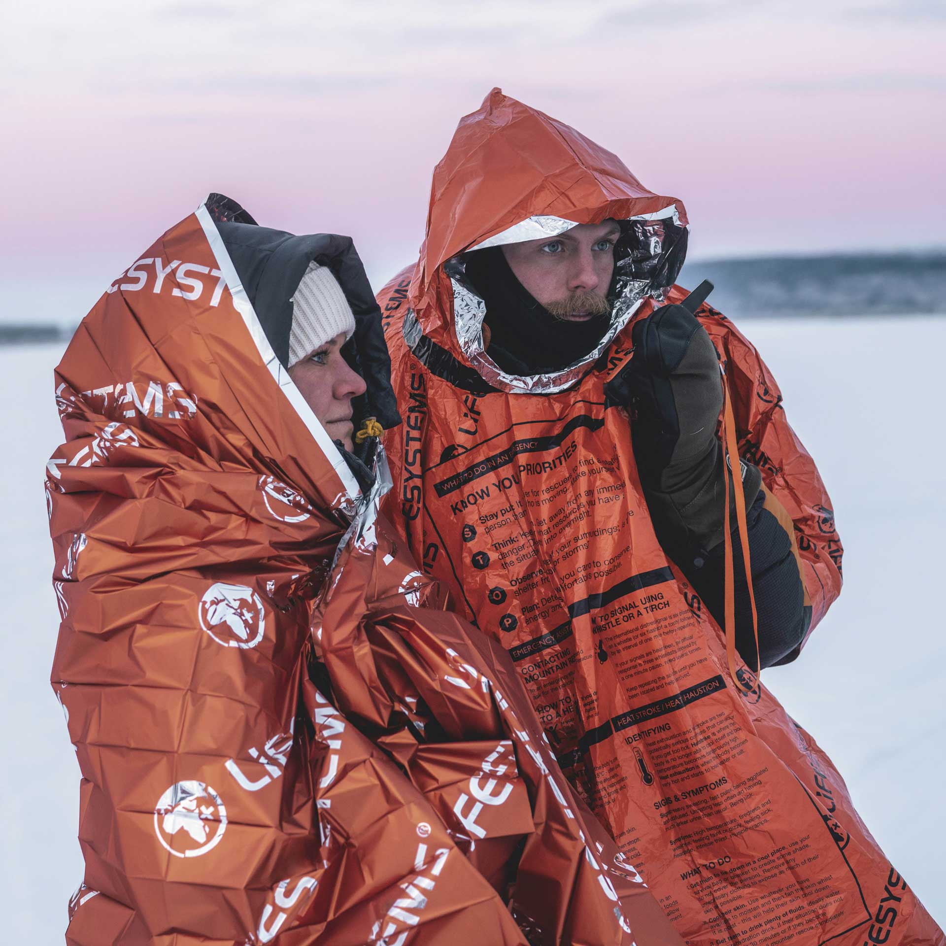 https://www.lifesystems.co.uk/cdn/shop/files/42120_thermal-blanket-11.jpg?height=1920&v=1771930194&width=1920